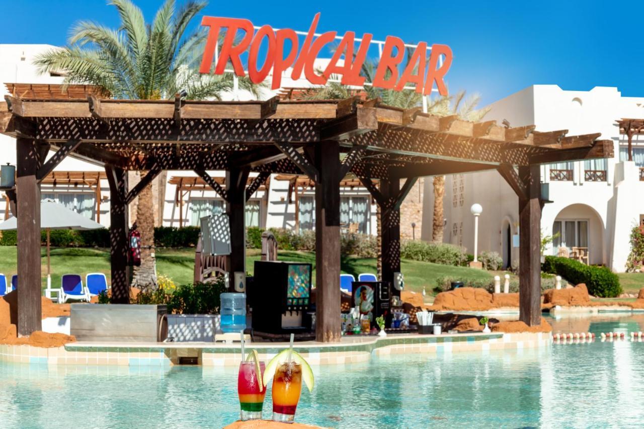 Sharm Dreams Vacation Club - Aqua Park Hotel Exterior foto Tropical Bar